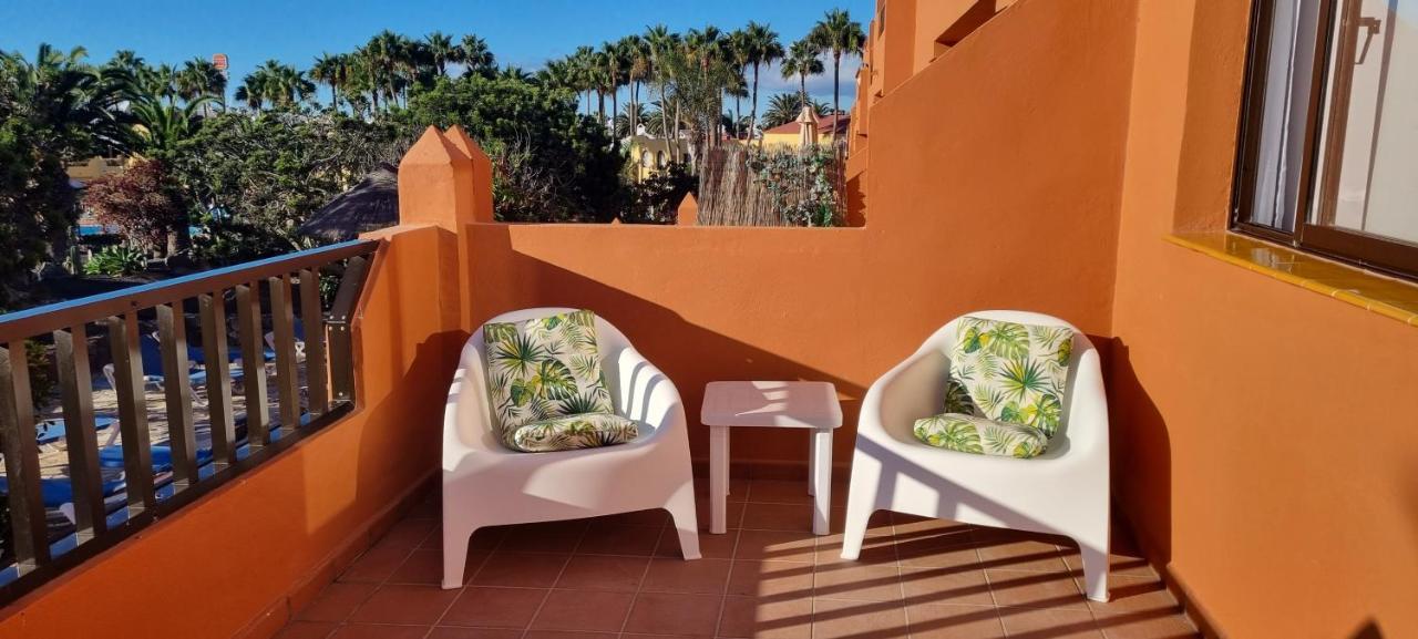 Oasis Royal 3 Piscinas - Fibra óptica Corralejo