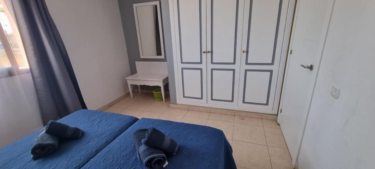 Oasis Royal 3 Piscinas - Fibra óptica Corralejo