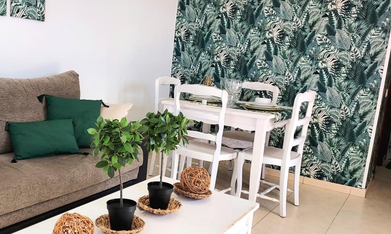Oasis Royal 3 Piscinas - Fibra óptica Corralejo